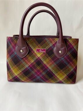 Ness of Scotland Handbag , Ebony Classic Tweed bag